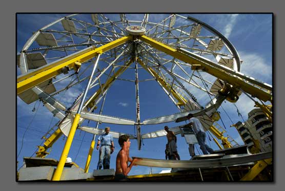 Ferris wheel setup